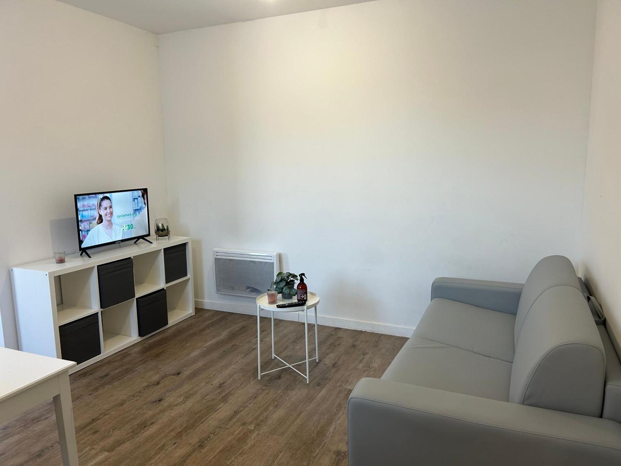 Superbe Studio Meuble Avec Parking 모뵈주 외부 사진